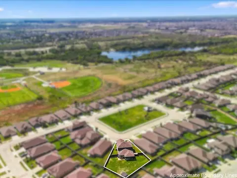545 Passionflower Dr, Fort Worth, TX 76131