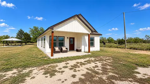 11124 Boren Rd, Wortham, TX 76693