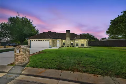 10201 Maverick Dr, Fort Worth, TX 76108