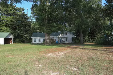 Exterior - 135 Sharp Davis Rd, Arcadia, LA 71001 photo 1 of 10