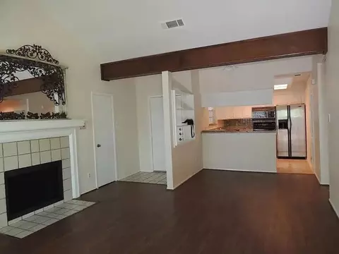 Living - 3140 Devonshire Dr #237, Plano, TX 75075 photo 4 of 5