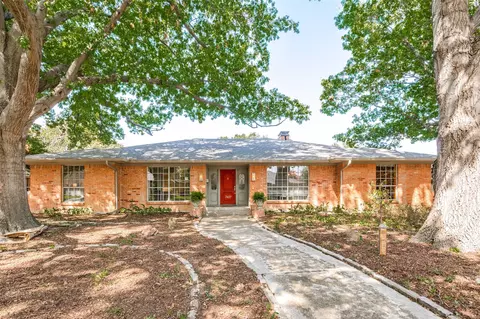 7407 Meadow Oaks Dr, Dallas, TX 75230