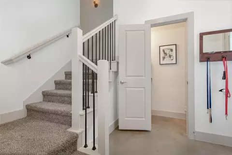 Entry Way - 229 E 5th St, Ferris, TX 75125 photo 4 of 8