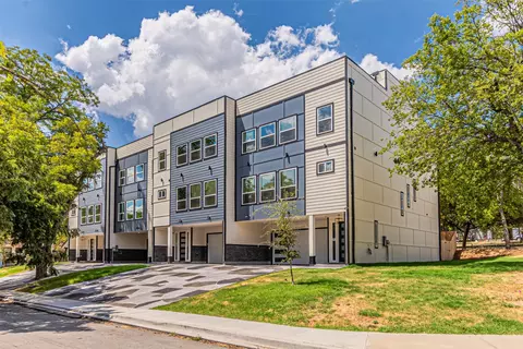 2376 Longhorn St #C, Dallas, TX 75228