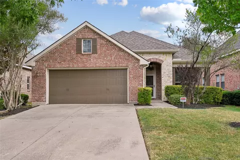 6918 Belteau Ln, Dallas, TX 75227