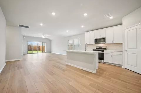 2111 Cottongrass Dr, Sherman, TX 75092