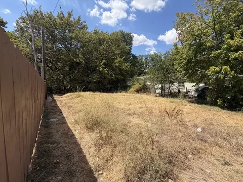417 Bonnie View Rd, Dallas, TX 75203