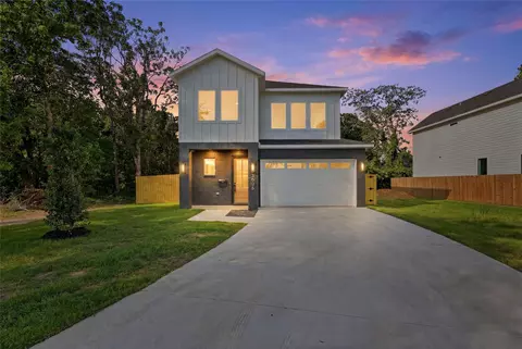 5806 Carlton Garrett St, Dallas, TX 75215