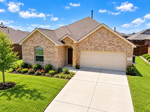 512 Chip St, Little Elm, TX 75068