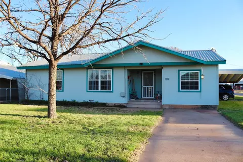 109 Novice Rd, Winters, TX 79567