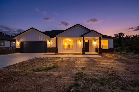 203 W Mansfield Ave, Kennedale, TX 76060