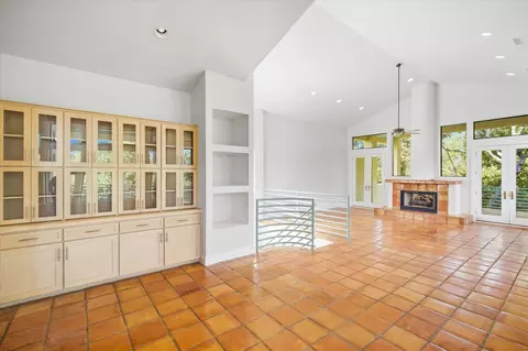 Living - 3606 Labrador, Grapevine, TX 76051 photo 2 of 4