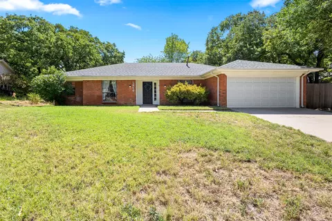 5816 Gatewood Dr, Arlington, TX 76016