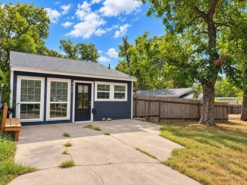 405 S 6th St, Gatesville, TX 76528