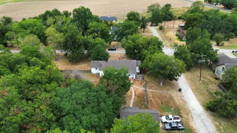 301 SE 5th St, Kerens, TX 75144