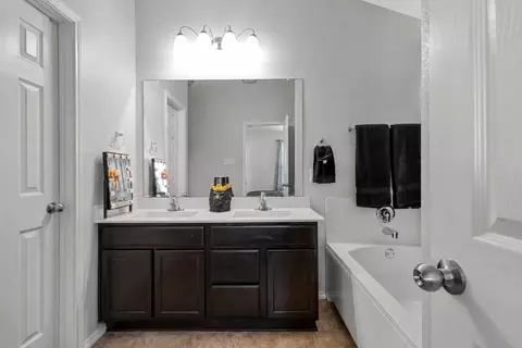 Bath - 3000 Skinner Dr, Lorena, TX 76655 photo 1 of 3