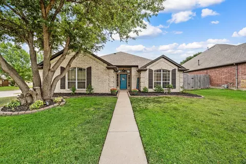 501 Kempson Ct, Saginaw, TX 76179
