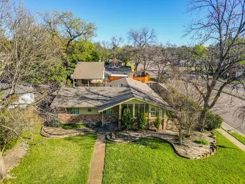9759 Shoreview Rd, Dallas, TX 75238
