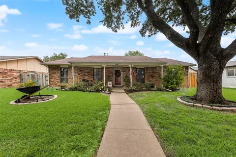 5017 Pemberton Ln, The Colony, TX 75056