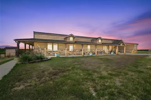 290 Barton Rd, Maypearl, TX 76064