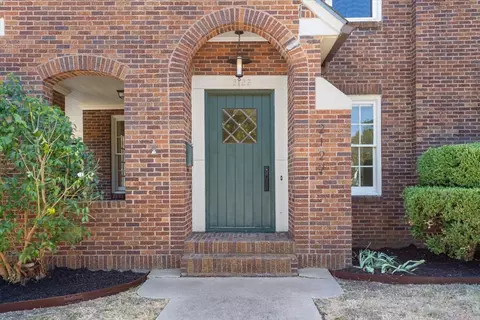 2122 Colcord Ave, Waco, TX 76707