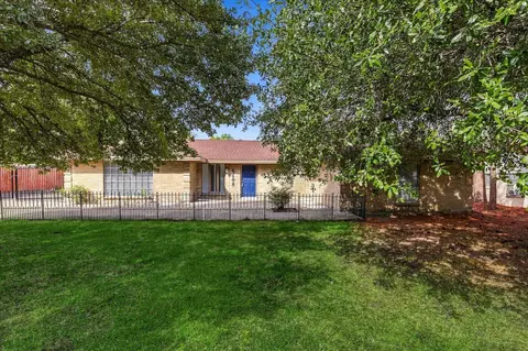 6408 Chapman Dr, Greenville, TX 75402