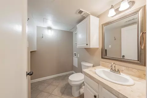 Other - 714 E Wall St #105, Grapevine, TX 76051 photo 3 of 7
