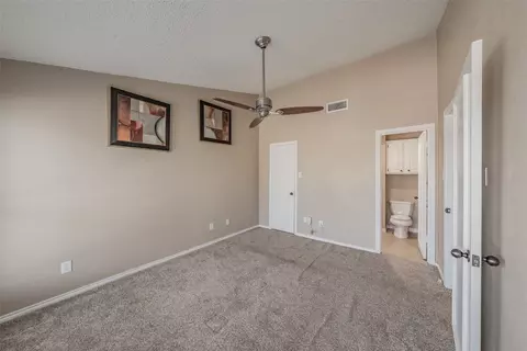 Bedroom - 714 E Wall St #105, Grapevine, TX 76051 photo 4 of 6