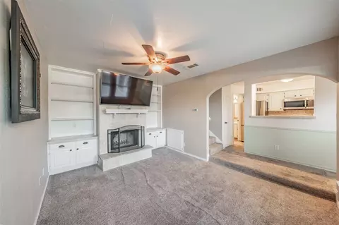 Living - 714 E Wall St #105, Grapevine, TX 76051 photo 1 of 3