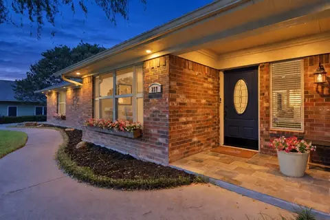 257 Willow Ridge Rd, Fort Worth, TX 76103