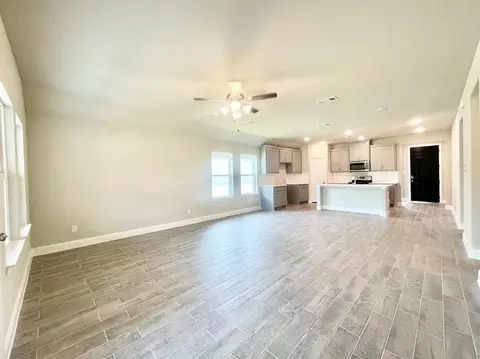 Living - 809 Tartane Dr, Anna, TX 75409 photo 4 of 7
