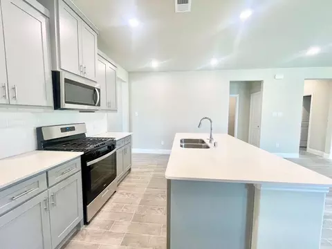 Kitchen - 809 Tartane Dr, Anna, TX 75409 photo 4 of 4