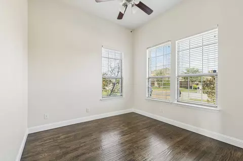 4813 Parkplace Dr, Argyle, TX 76226