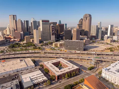 2502 Live Oak St #329, Dallas, TX 75204