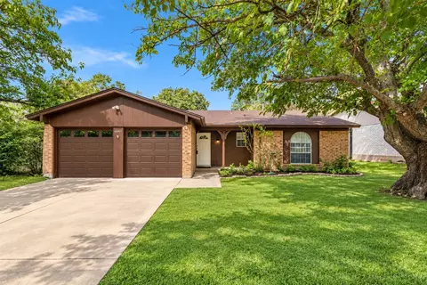 6645 Harrison Way, Watauga, TX 76148