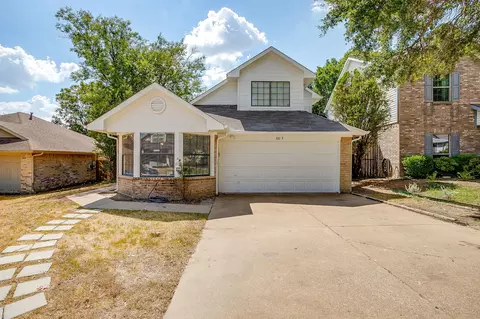 10009 Leatherwood Dr, Fort Worth, TX 76108