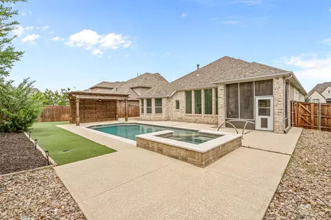 Exterior - 6631 Roughleaf Ridge Rd, Argyle, TX 76226 photo 8 of 9