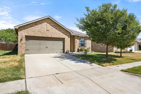 Exterior - 433 Starboard Dr, Crowley, TX 76036 photo 3 of 4