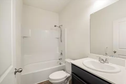 Bath - 433 Starboard Dr, Crowley, TX 76036 photo 2 of 2