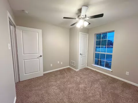 Bedroom - 1085 E Alamosa Dr, Talty, TX 75160 photo 2 of 4