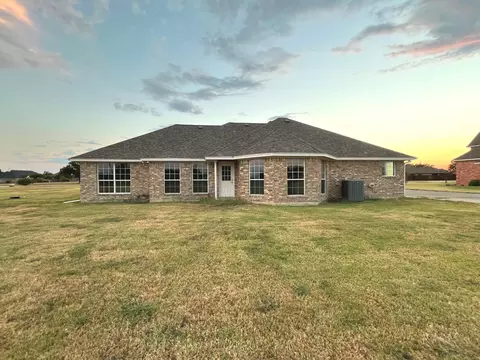 Exterior - 1085 E Alamosa Dr, Talty, TX 75160 photo 6 of 6