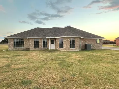Exterior - 1085 E Alamosa Dr, Talty, TX 75160 photo 5 of 6
