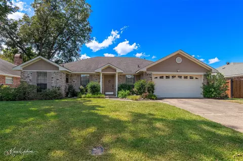 5024 Belle Chasse Dr, Bossier City, LA 71112