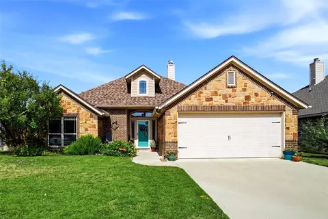 1832 Town Creek Cir, Weatherford, TX 76086
