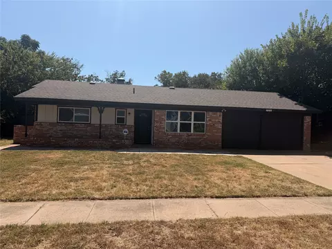 725 Willow St, Hurst, TX 76053