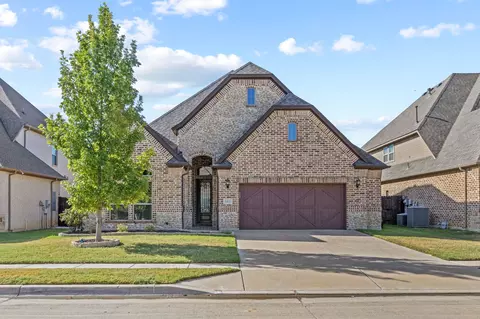 8416 Sandhill Crane Dr, Fort Worth, TX 76118