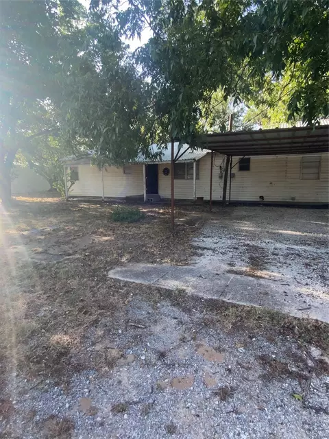 600 2nd St, Cross Plains, TX 76443