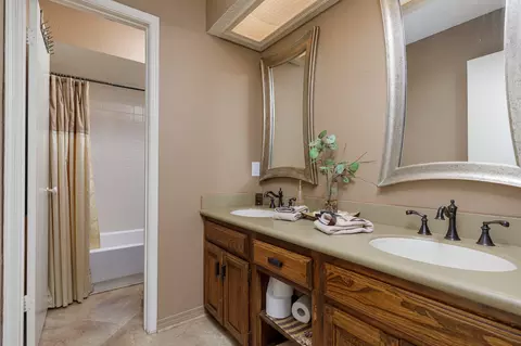Bath - 2000 Boulder Dr, Plano, TX 75023 photo 4 of 4