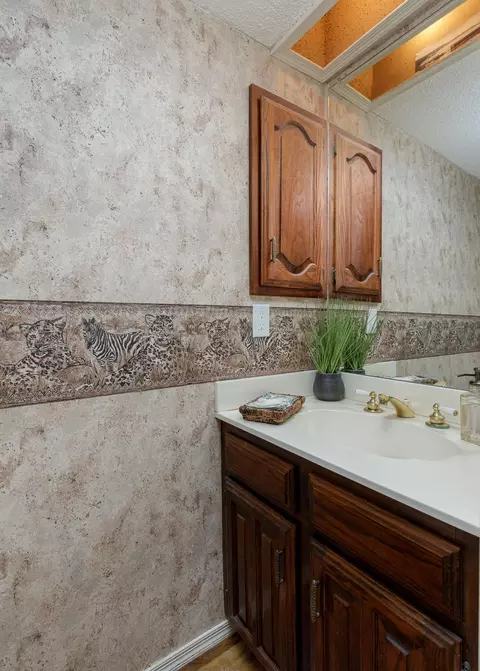 Bath - 2000 Boulder Dr, Plano, TX 75023 photo 1 of 4