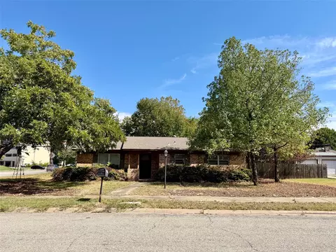 3221 Burgandy Ln, Sherman, TX 75090